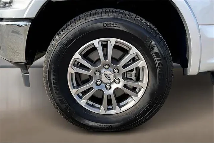 $25526 : Ford F-150 2019 4x4 Lariat 4 image 6