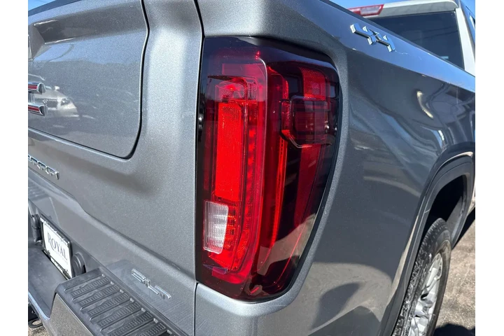 $44995 : 2025 GMC Sierra 1500 4WD Crew image 8