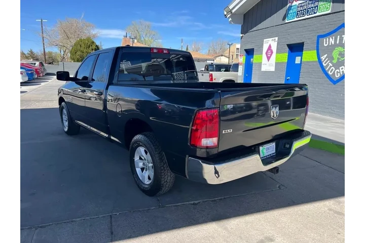 2017 RAM 1500 SLT Quad Cab 2WD image 7