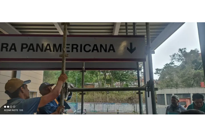 Puertas santamaría image 1