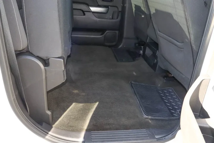 $25548 : 2018 Silverado 1500 4WD Crew image 9