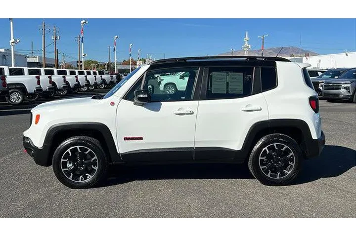 $24984 : Jeep Renegade 2023 4x4 Trail image 8