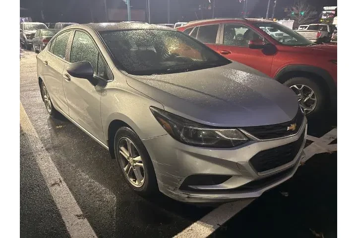 $8994 : Chevrolet Cruze 2018 LT Auto image 3