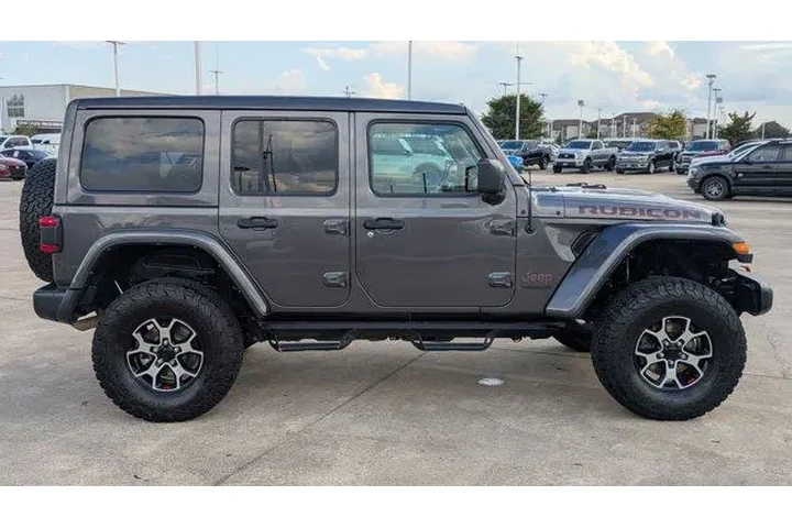 $37300 : Jeep Wrangler Unlimited 2021 image 2