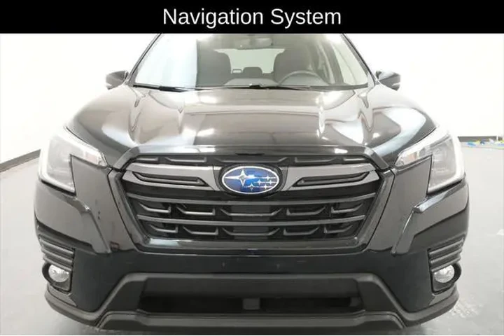 $28419 : Subaru Forester 2023 AWD Lim image 2