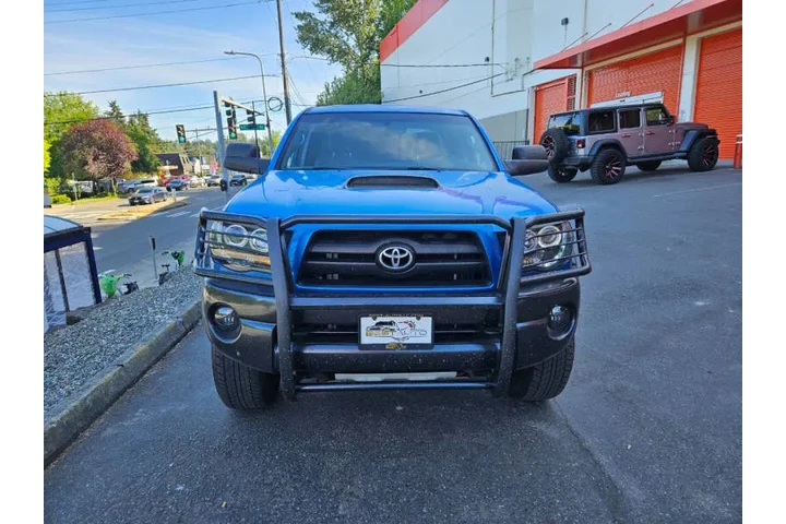 $9999 : 2005 Tacoma V6 image 8