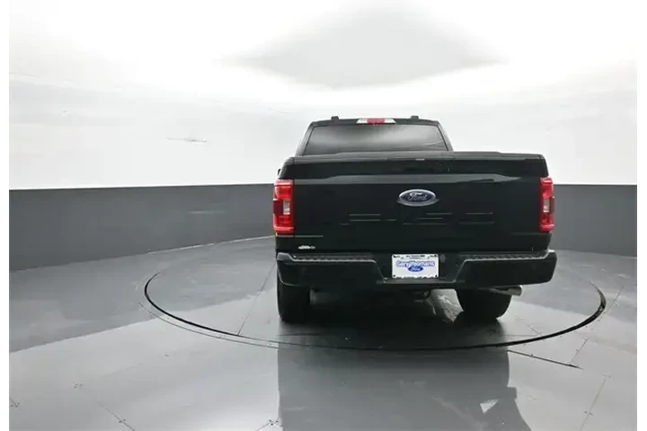 $39845 : Ford F-150 2023 4x4 XLT 4dr image 6