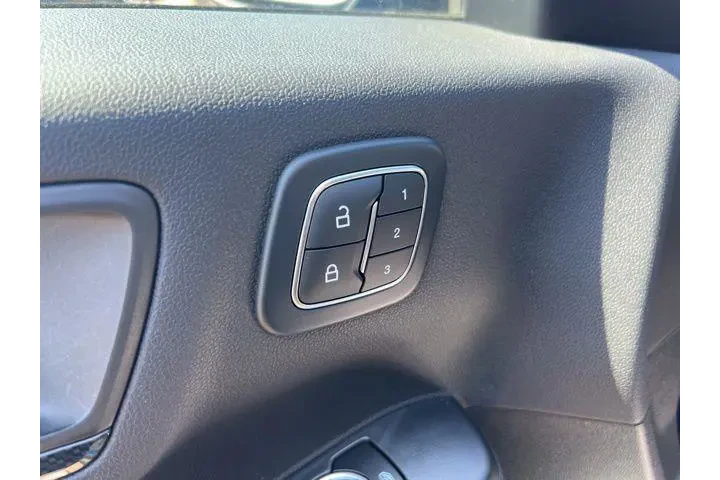 $26850 : Ford Escape 2023 AWD ST-Line image 8