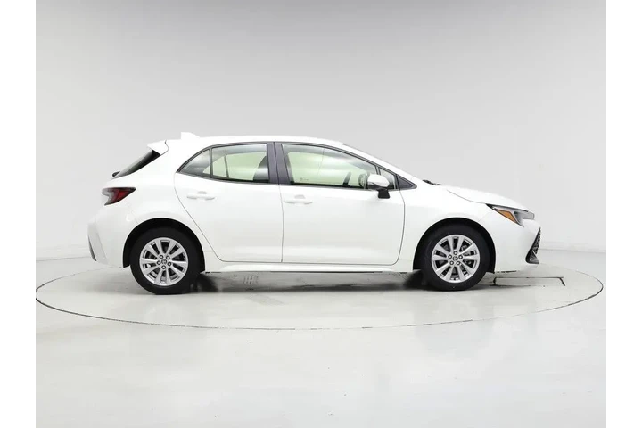 $20998 : Toyota Corolla Hatchback 202 image 7