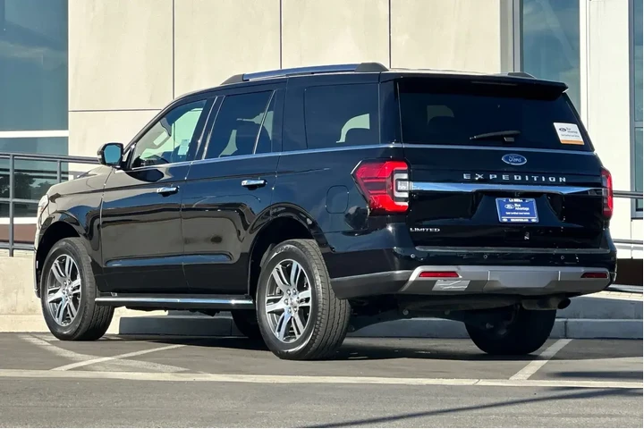 $38900 : Ford Expedition 2023 4x2 Lim image 5