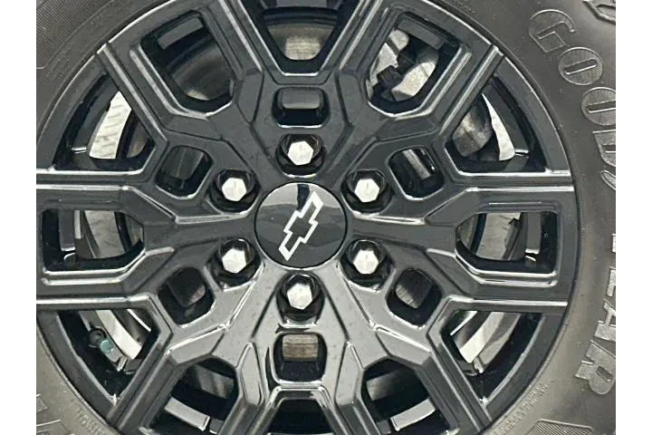 $32000 : Chevrolet Colorado 2023 4x4 image 5