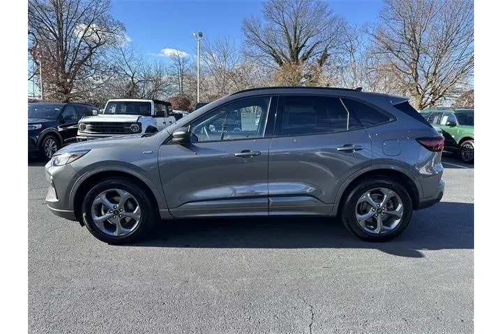 $23500 : Ford Escape 2023 AWD ST-Line image 8