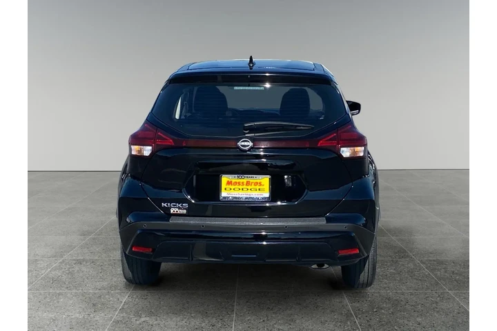 $21453 : Nissan Kicks 2024 S 4dr Cros image 4