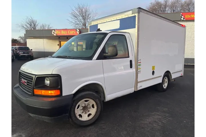 $16995 : 2019 Express 3500 image 2