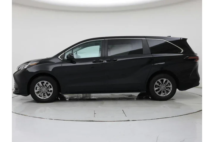 $34998 : Toyota Sienna 2024 LE 8-Pass image 3