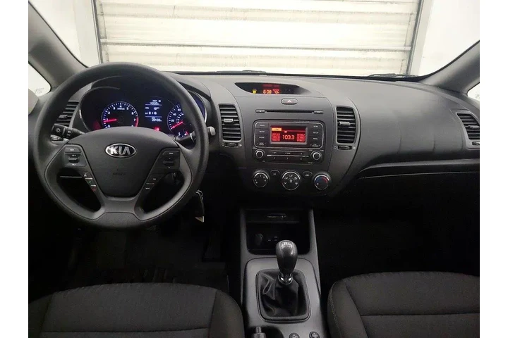 $14599 : Kia Forte 2016 LX 4dr Sedan image 9