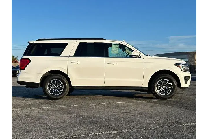 $39503 : Ford Expedition MAX 2024 4x4 image 3