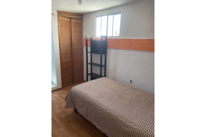 $3000 : Cómodo cuarto amueblado en ren image 3
