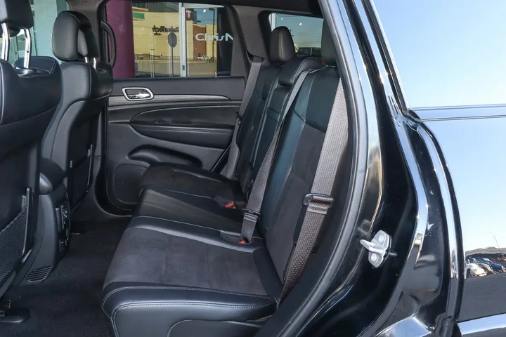 $27988 : 2022 Grand Cherokee WK Laredo image 9