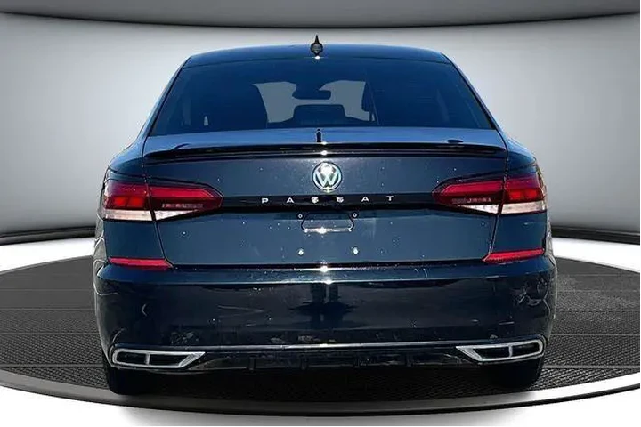 $16000 : Volkswagen Passat 2020 R-Lin image 5