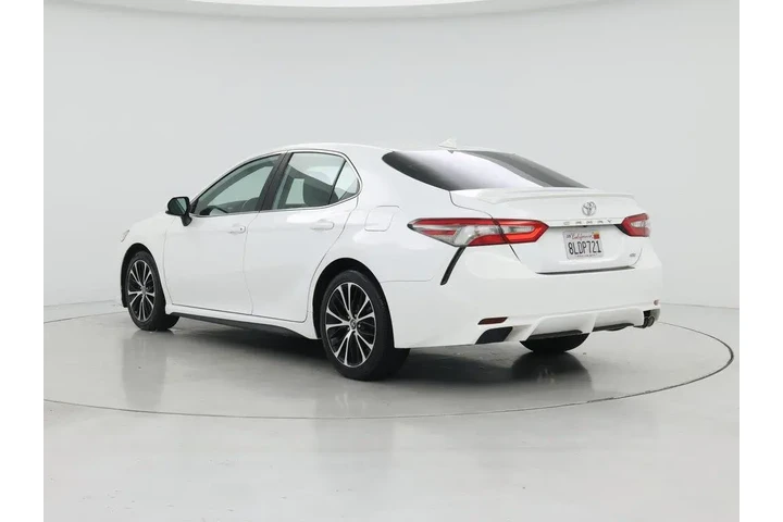 $18998 : Toyota Camry 2019 SE 4dr Sed image 2