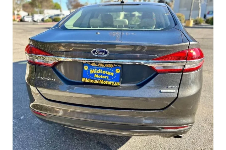 2017 Fusion SE image 9
