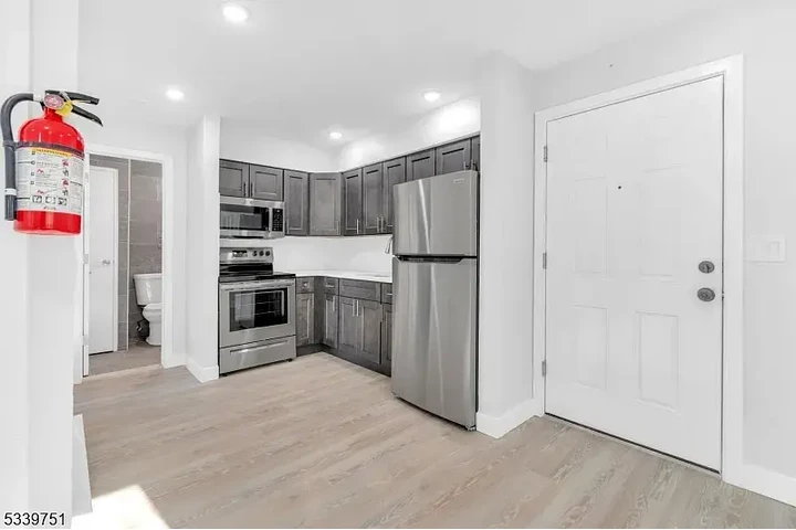 $1200 : APATAMENTO EN RENTA LISTO image 1