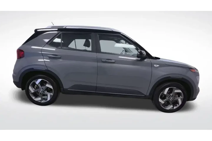 $19995 : Hyundai VENUE 2023 Limited 4 image 9