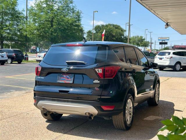 $16500 : 2019 Escape SE image 9