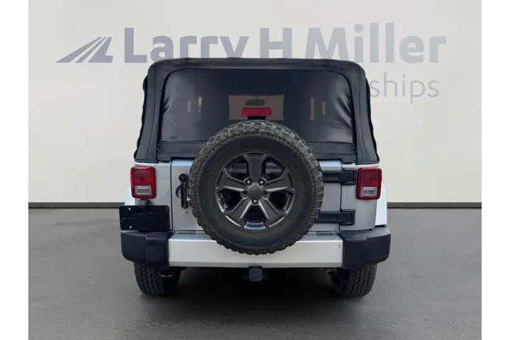 Jeep Wrangler 2014 4x4 Sahar image 4