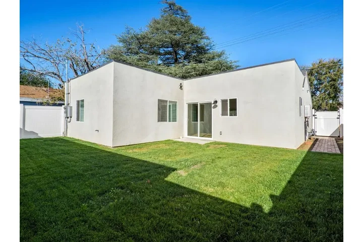 $2380 : 3Bedroom 3bath in Korean LA image 8