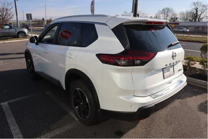 $24677 : Nissan Rogue 2024 AWD SV 4dr image 7
