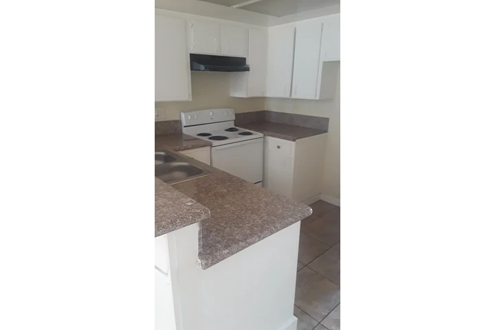 $1500 : SunshineApts 1 bedroom 1 bath image 5