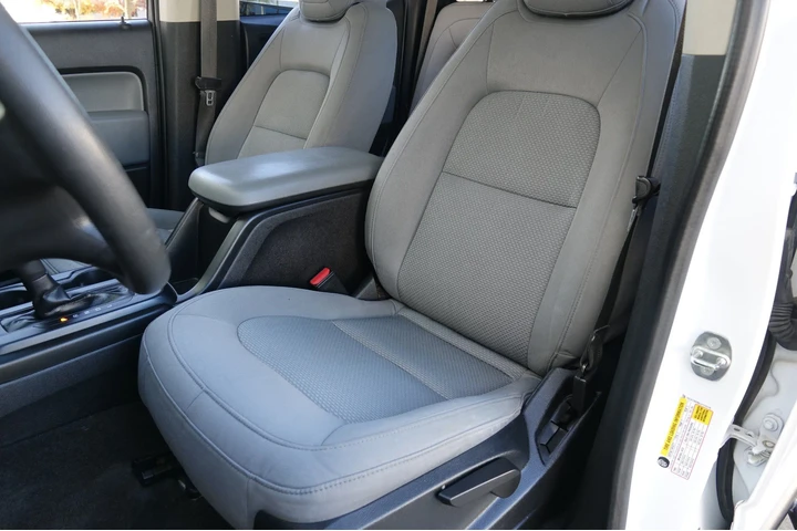 $12990 : 2018 Colorado WT image 6