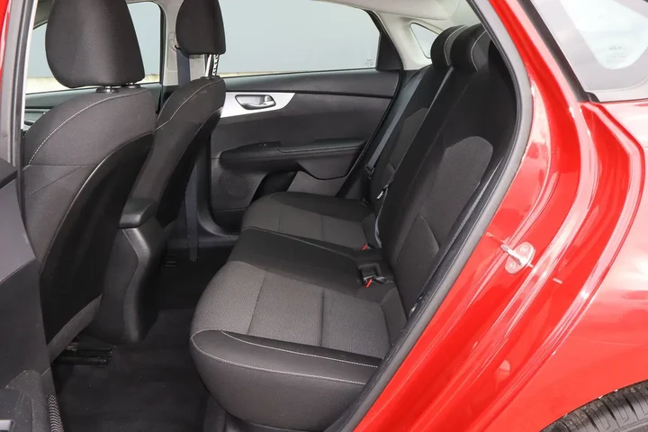 $17288 : 2023 Forte LXS image 8
