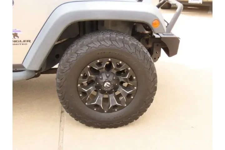 $17911 : Jeep Wrangler Unlimited 2017 image 7