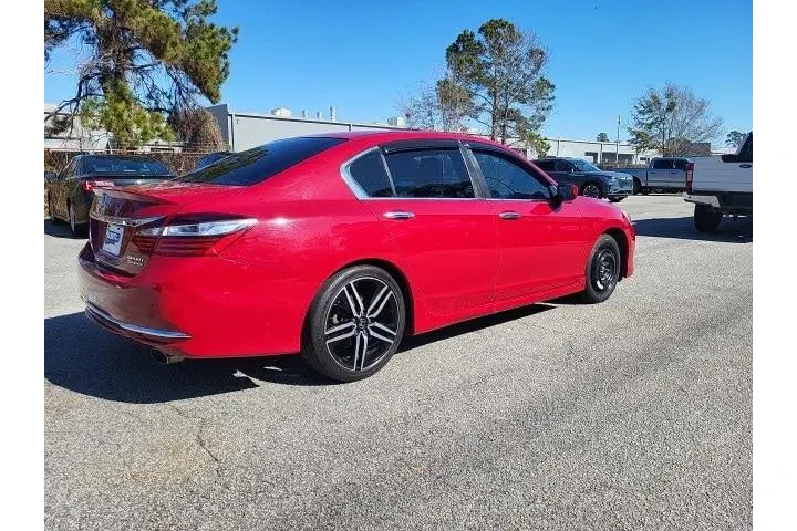 $13598 : Honda Accord 2017 Sport Spec image 2