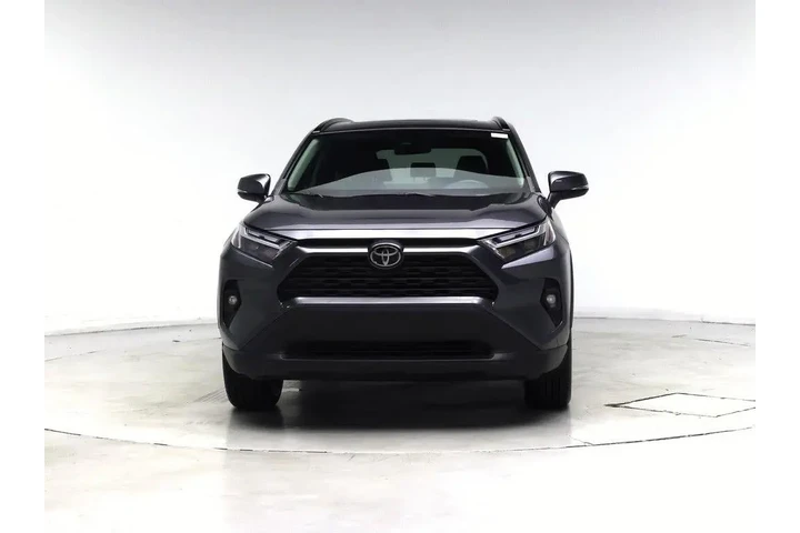 $26998 : Toyota RAV4 2023 XLE Premium image 5
