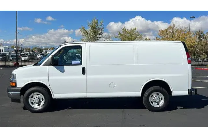 $31984 : Chevrolet Express 2023 2500 image 8