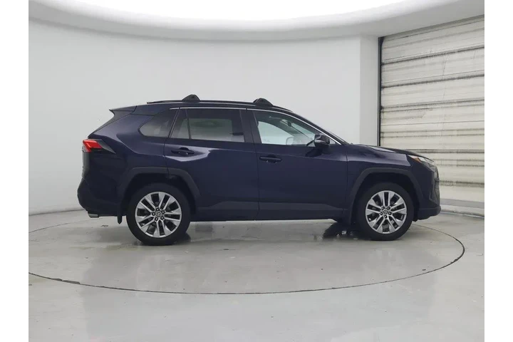 $31998 : Toyota RAV4 2023 AWD XLE Pre image 7