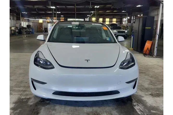$22390 : Tesla Model 3 2023 4dr Sedan image 2