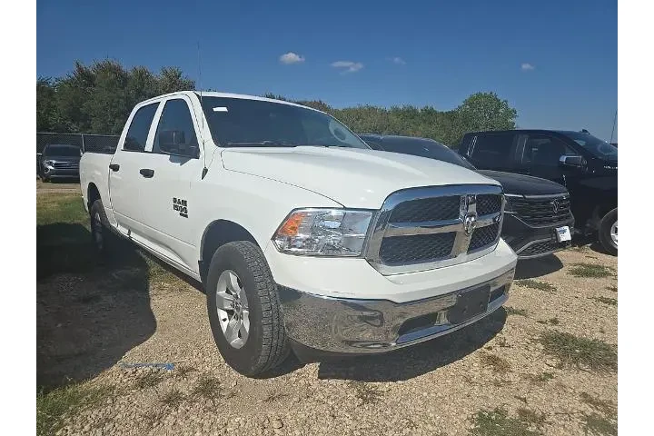 $27459 : Ram 1500 Classic 2023 4x4 Tr image 4