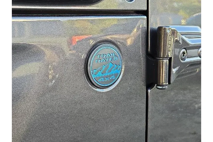 $35488 : Jeep Wrangler 2025 4x4 Backc image 10