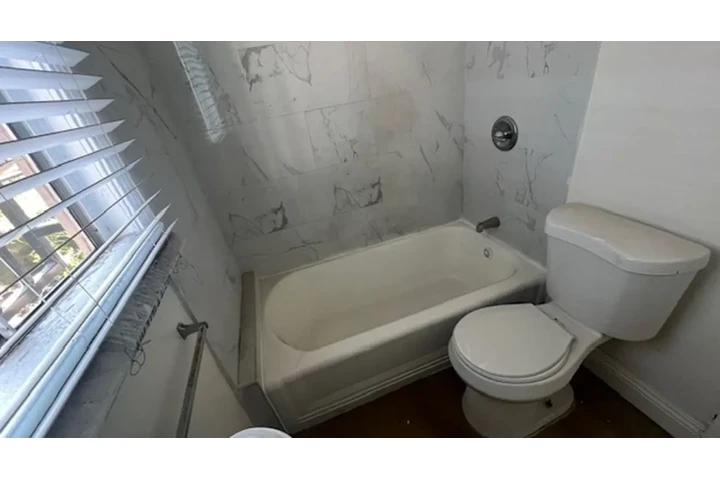 $1000 : Beautiful House image 1