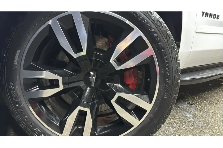 $33876 : Chevrolet Tahoe 2019 4x4 Pre image 9