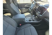 $32991 : Chevrolet Traverse 2023 LT C thumbnail