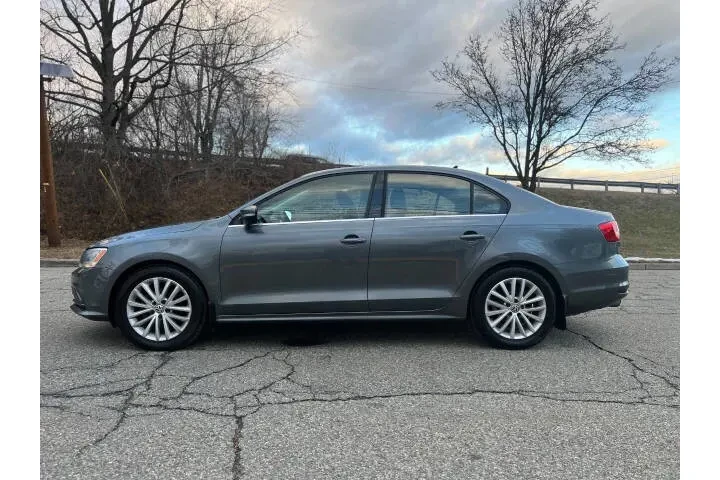 $7990 : 2015 Jetta image 4