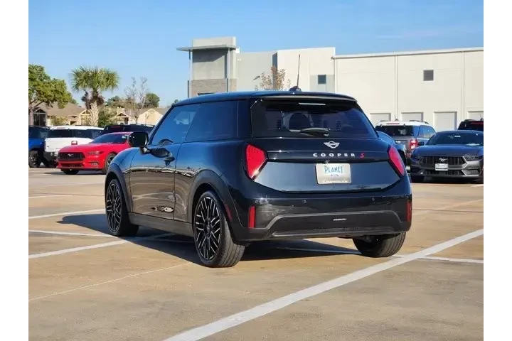 $32995 : MINI Hardtop 2 Door 2025 Coo image 7