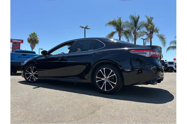 $21777 : 2019 Camry Hybrid SE image 4