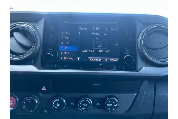 $34995 : Toyota Tacoma 2019 image 10